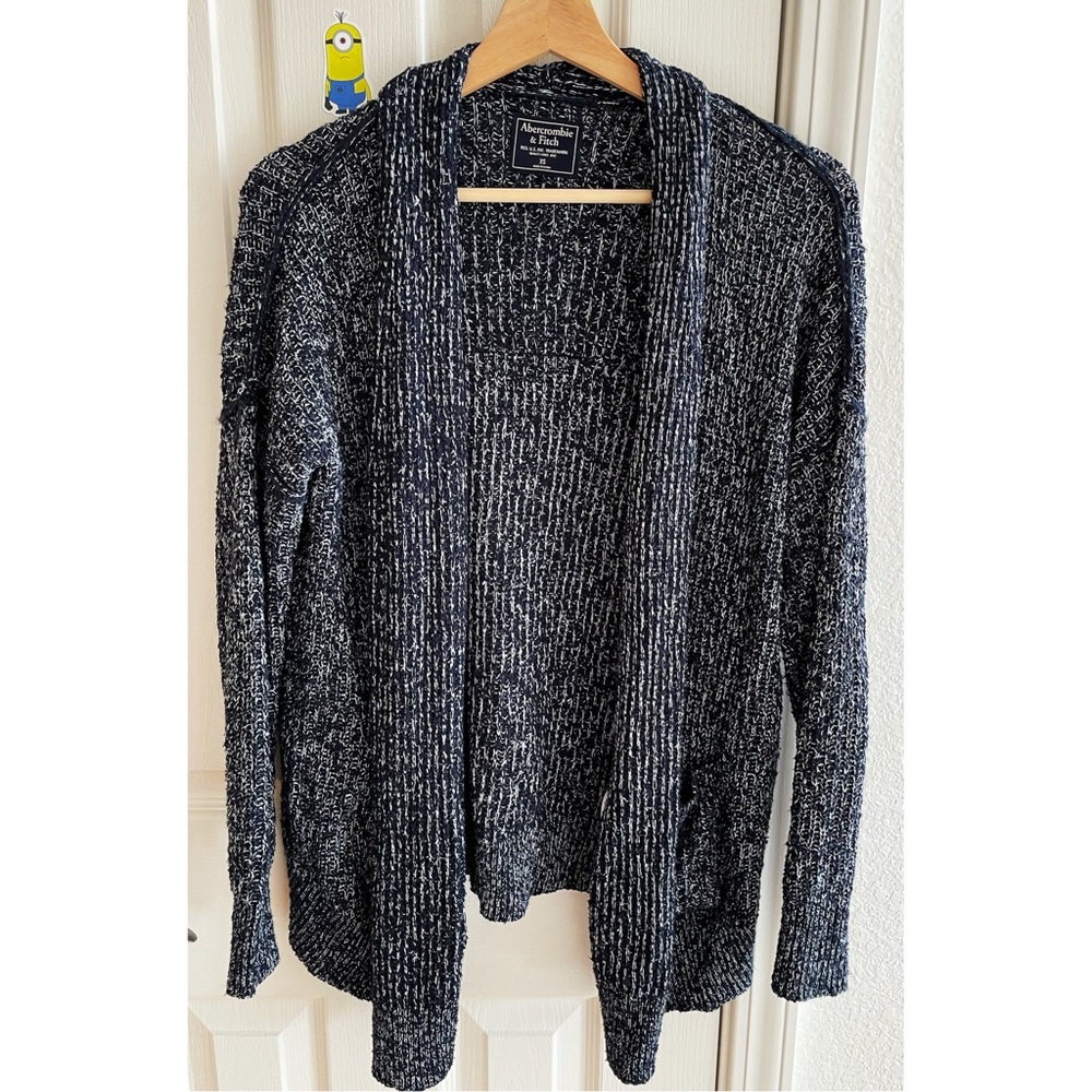 🌟Abercrombie &Fitch cargian Sweater🌟
